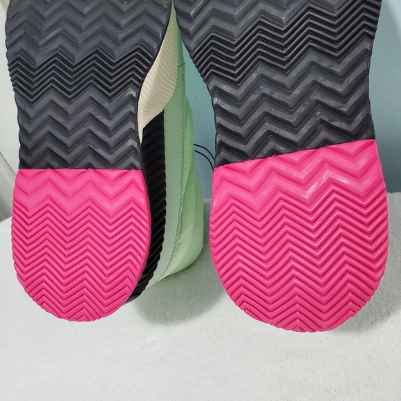 NWT Sorel Out N About III Puffy Zip-Up Ankle Boots - Picture 10 of 10